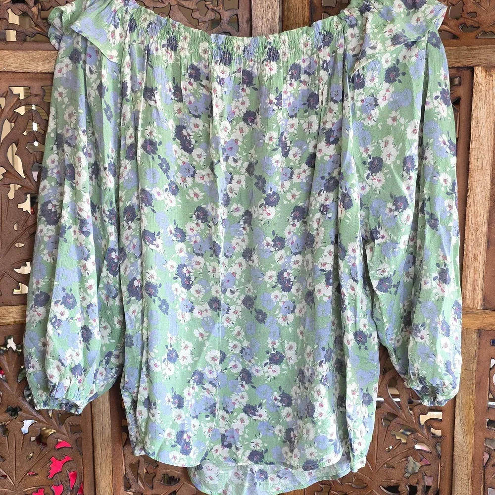 Zac & Rachel Floral Blouse in Green and Purple - Picture 5 of 5